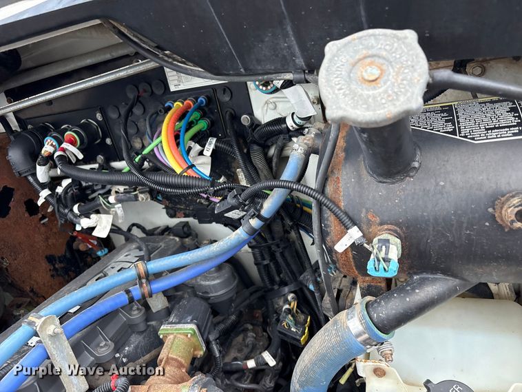 image for item EG9187 2015 Kenworth T370 utility / service truck