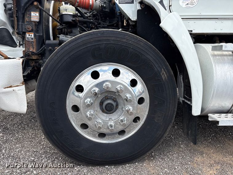 image for item EG9187 2015 Kenworth T370 utility / service truck