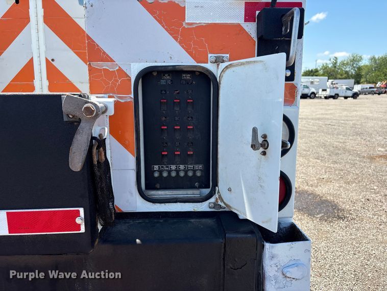 image for item EG9210 2012 Freightliner Business Class M2 utility / service truck