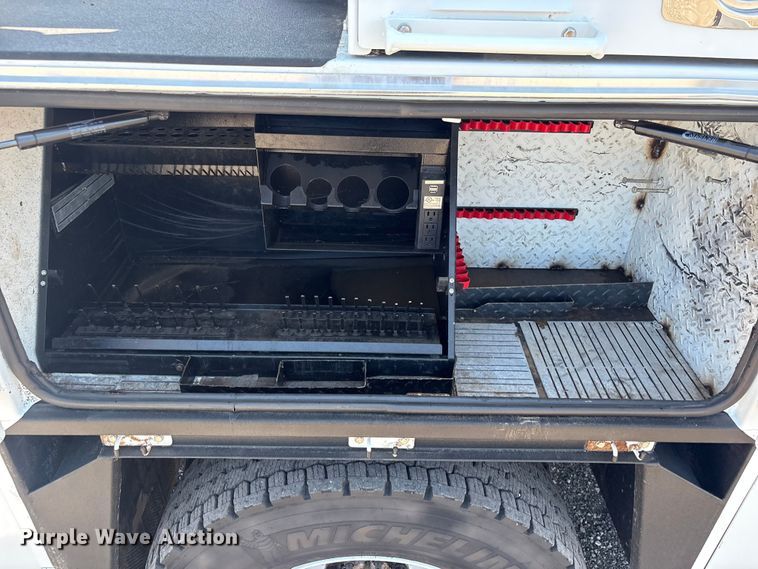 image for item EG9210 2012 Freightliner Business Class M2 utility / service truck