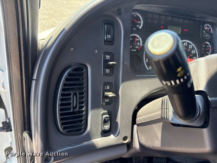 image for item EG9210 2012 Freightliner Business Class M2 utility / service truck