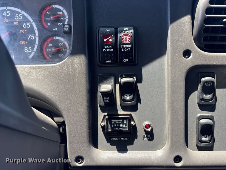 image for item EG9210 2012 Freightliner Business Class M2 utility / service truck