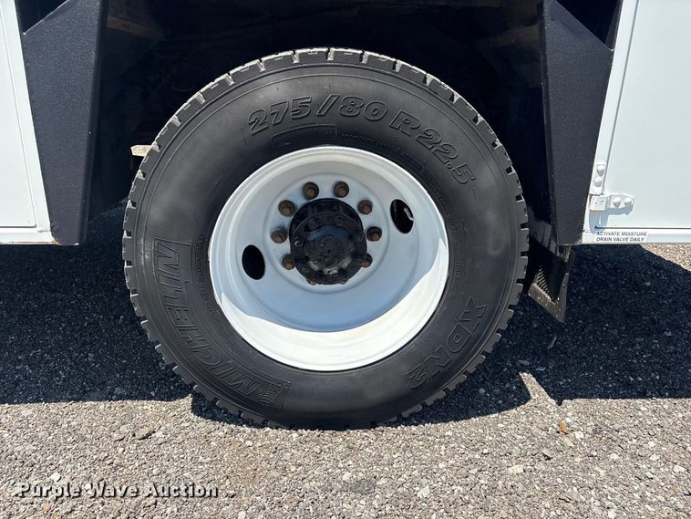 image for item EG9210 2012 Freightliner Business Class M2 utility / service truck