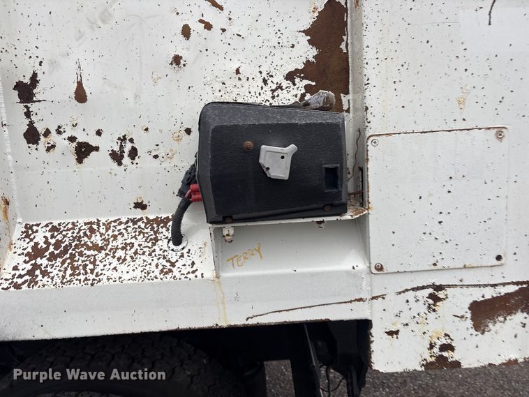 image for item EG9213 2014 Freightliner 114SD dump truck