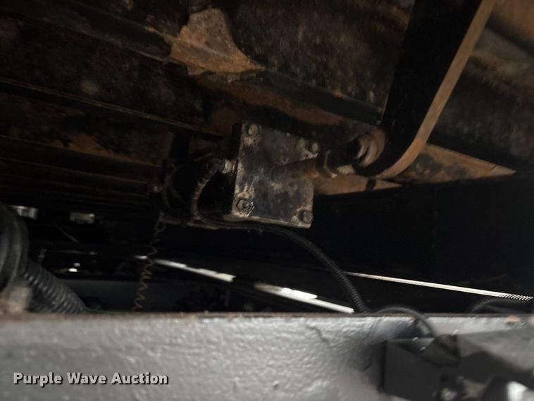 image for item EG9213 2014 Freightliner 114SD dump truck