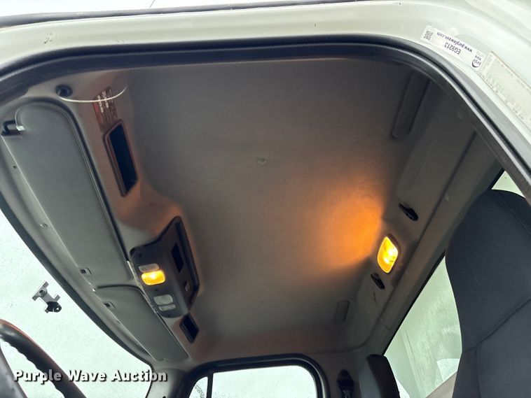 image for item EG9213 2014 Freightliner 114SD dump truck