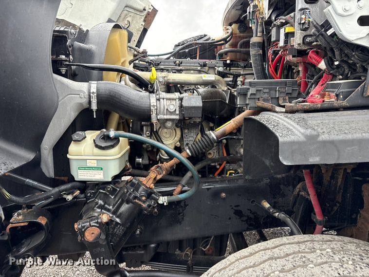 image for item EG9213 2014 Freightliner 114SD dump truck