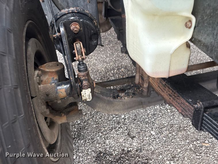 image for item EG9213 2014 Freightliner 114SD dump truck
