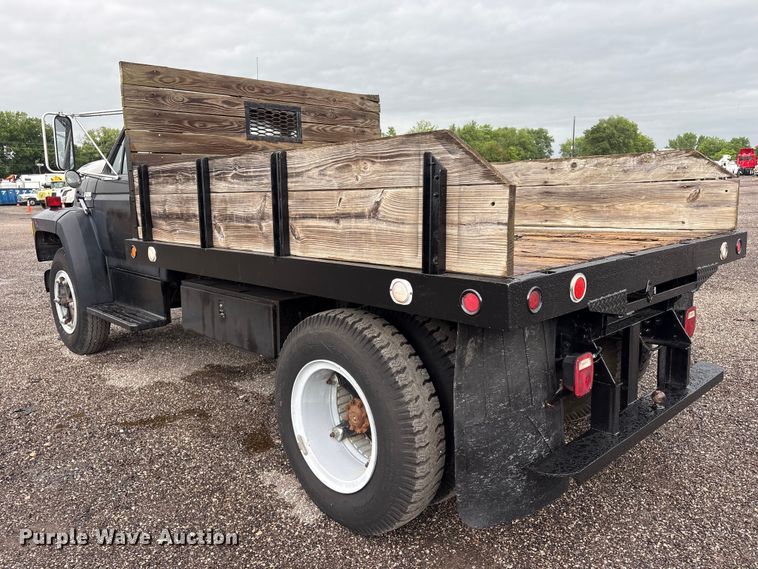 image for item EG9214 1994 Ford F600 dump flatbed truck