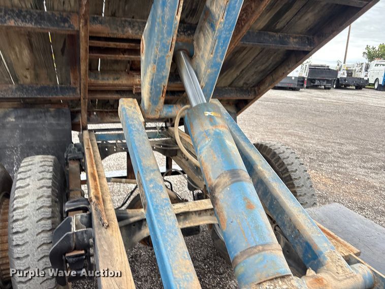 image for item EG9214 1994 Ford F600 dump flatbed truck