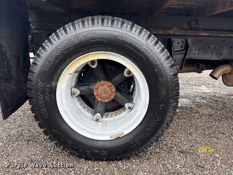 image for item EG9214 1994 Ford F600 dump flatbed truck