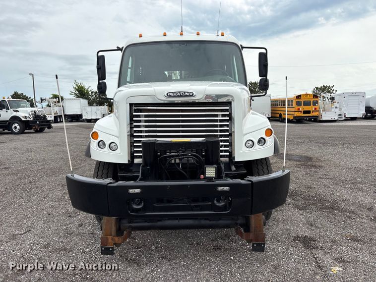 image for item EG9217 2012 Freightliner Business Class M2 Crew Cab utility / service truck