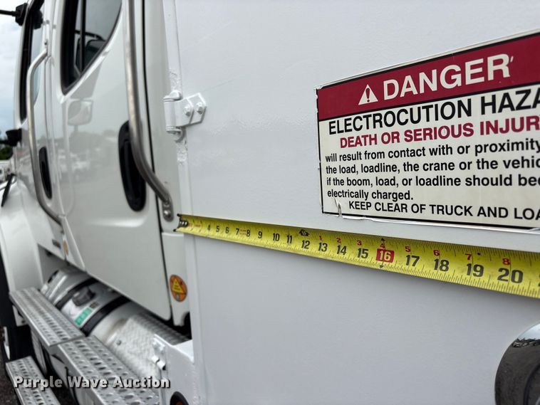 image for item EG9217 2012 Freightliner Business Class M2 Crew Cab utility / service truck