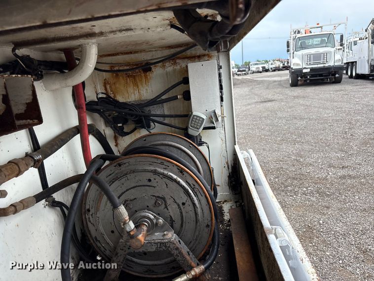 image for item EG9217 2012 Freightliner Business Class M2 Crew Cab utility / service truck