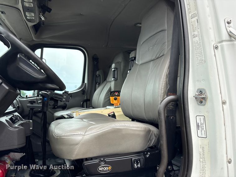 image for item EG9217 2012 Freightliner Business Class M2 Crew Cab utility / service truck