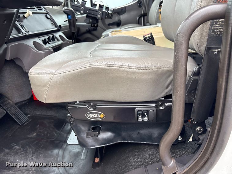 image for item EG9217 2012 Freightliner Business Class M2 Crew Cab utility / service truck
