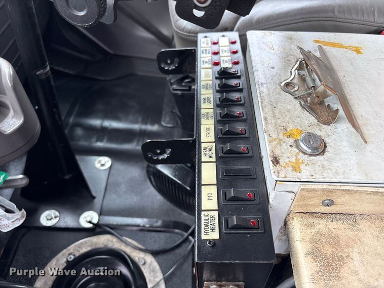 image for item EG9217 2012 Freightliner Business Class M2 Crew Cab utility / service truck
