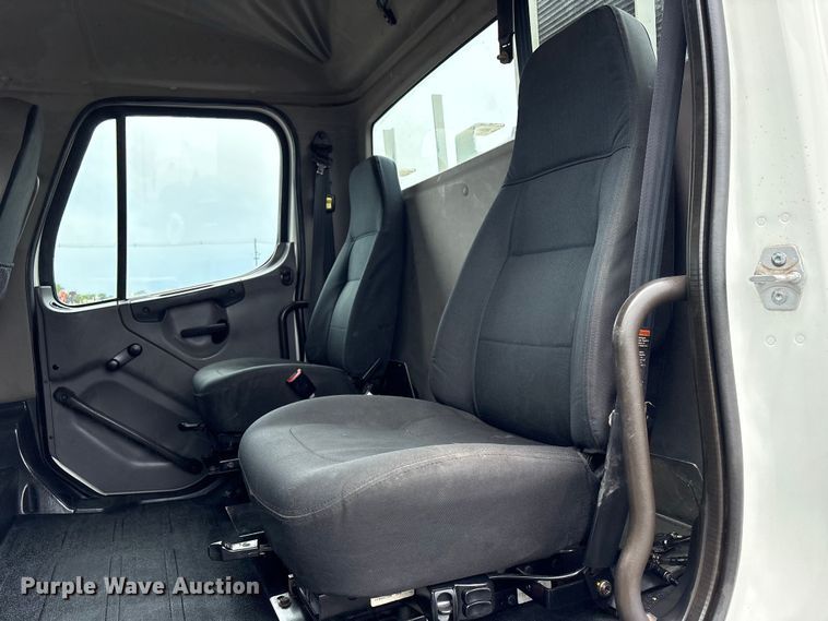 image for item EG9217 2012 Freightliner Business Class M2 Crew Cab utility / service truck