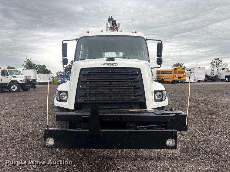 image for item EG9218 2014 Freightliner 108SD Crew Cab utility / service truck