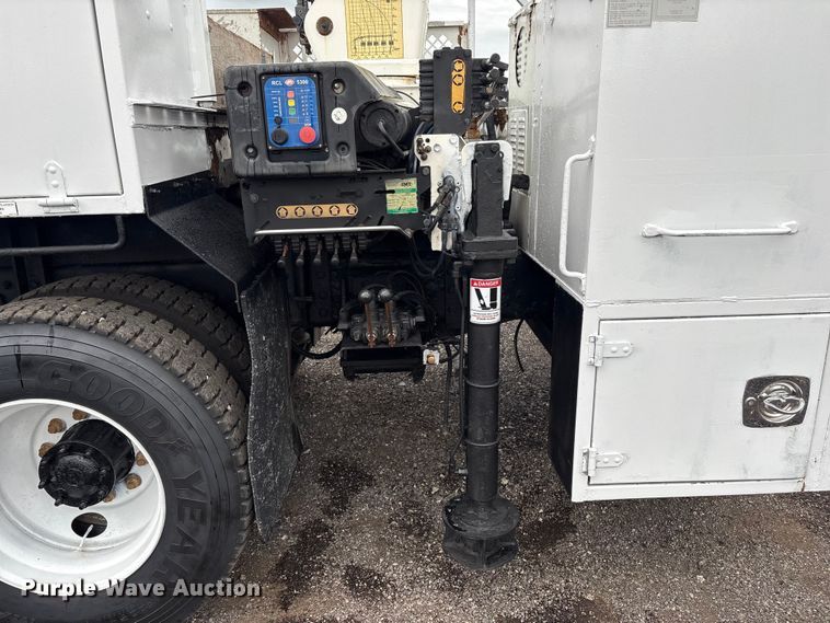 image for item EG9218 2014 Freightliner 108SD Crew Cab utility / service truck