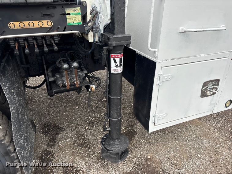 image for item EG9218 2014 Freightliner 108SD Crew Cab utility / service truck