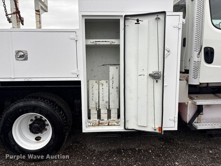 image for item EG9218 2014 Freightliner 108SD Crew Cab utility / service truck
