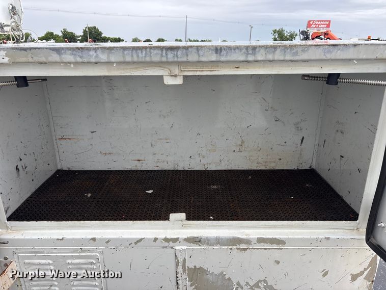 image for item EG9218 2014 Freightliner 108SD Crew Cab utility / service truck