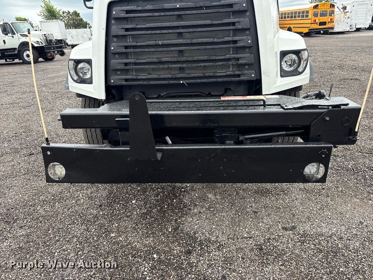 image for item EG9218 2014 Freightliner 108SD Crew Cab utility / service truck