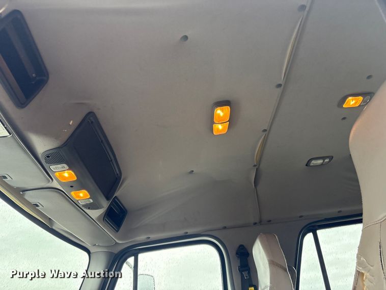 image for item EG9218 2014 Freightliner 108SD Crew Cab utility / service truck