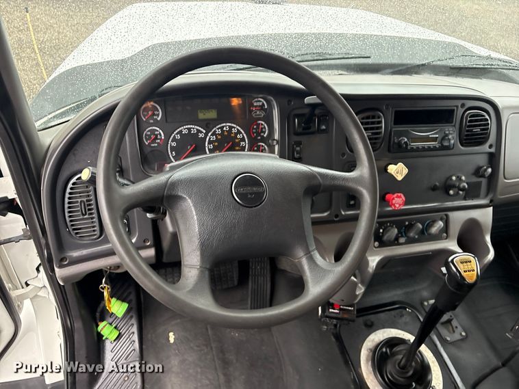 image for item EG9218 2014 Freightliner 108SD Crew Cab utility / service truck