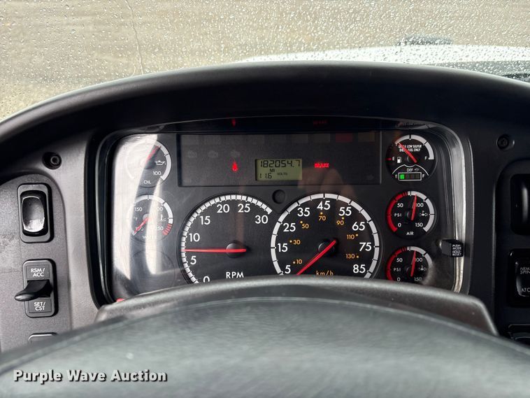 image for item EG9218 2014 Freightliner 108SD Crew Cab utility / service truck