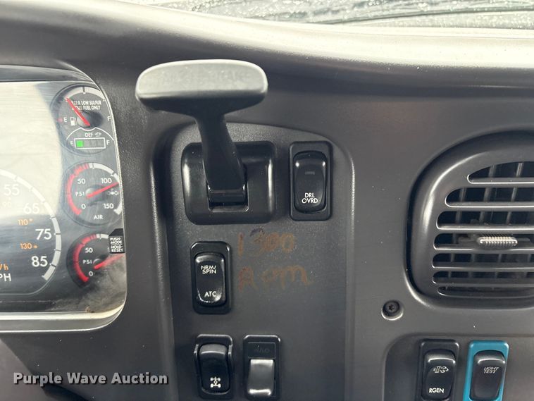 image for item EG9218 2014 Freightliner 108SD Crew Cab utility / service truck