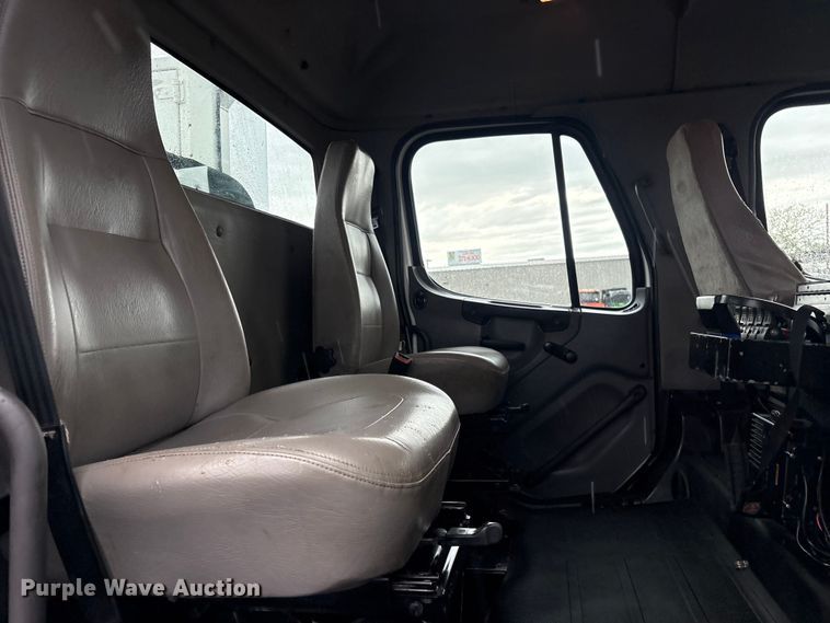 image for item EG9218 2014 Freightliner 108SD Crew Cab utility / service truck