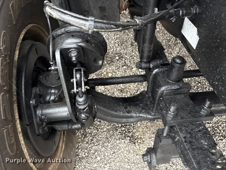 image for item EG9218 2014 Freightliner 108SD Crew Cab utility / service truck