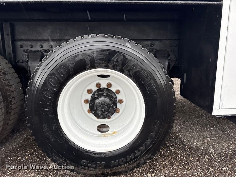 image for item EG9218 2014 Freightliner 108SD Crew Cab utility / service truck