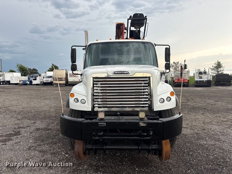 image for item EG9221 2012 Freightliner Business Class M2 grapple truck