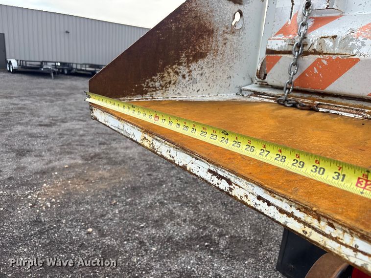 image for item EG9221 2012 Freightliner Business Class M2 grapple truck