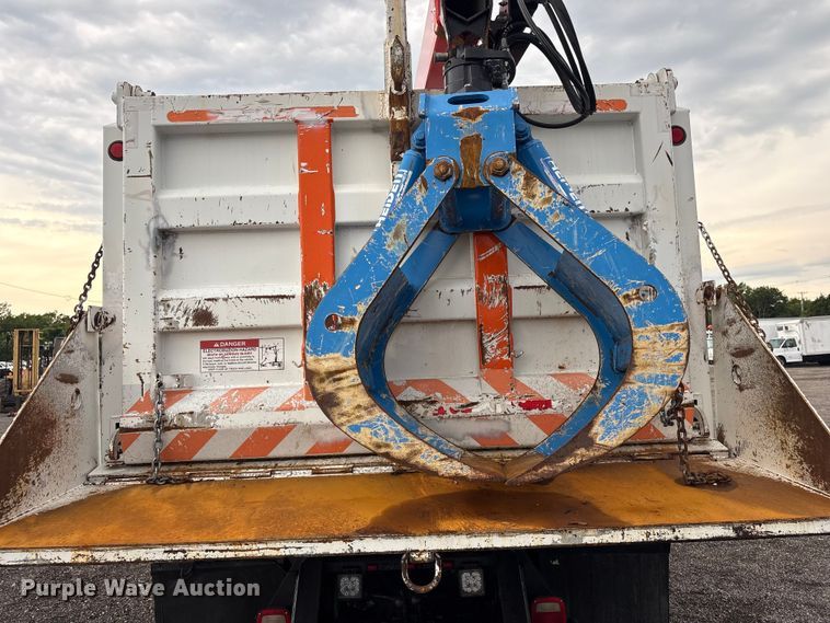 image for item EG9221 2012 Freightliner Business Class M2 grapple truck
