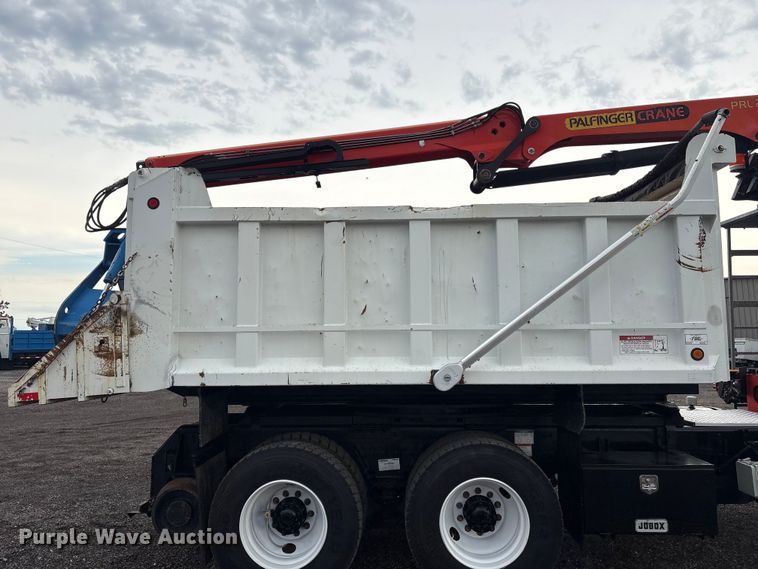 image for item EG9221 2012 Freightliner Business Class M2 grapple truck