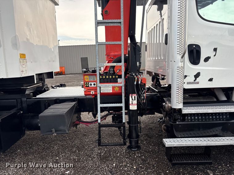 image for item EG9221 2012 Freightliner Business Class M2 grapple truck