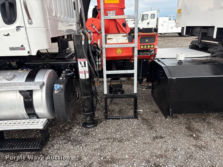 image for item EG9221 2012 Freightliner Business Class M2 grapple truck