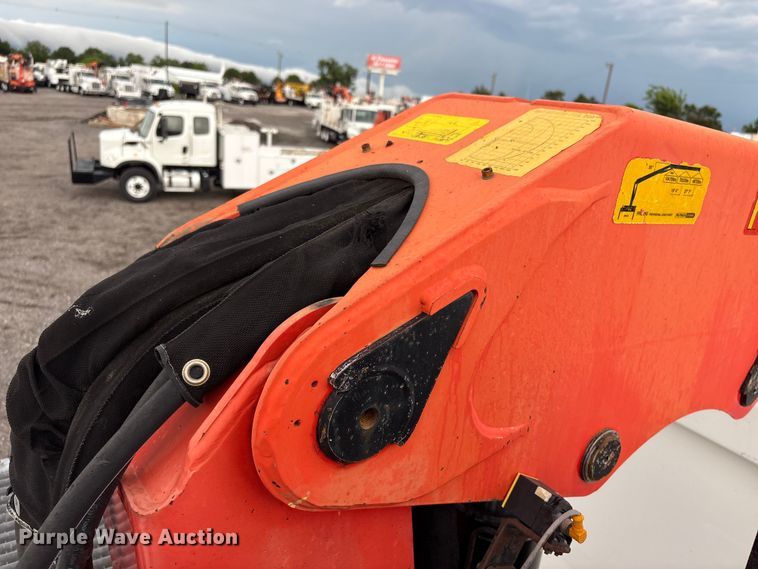 image for item EG9221 2012 Freightliner Business Class M2 grapple truck
