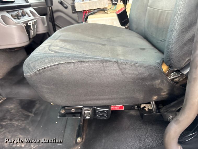 image for item EG9221 2012 Freightliner Business Class M2 grapple truck