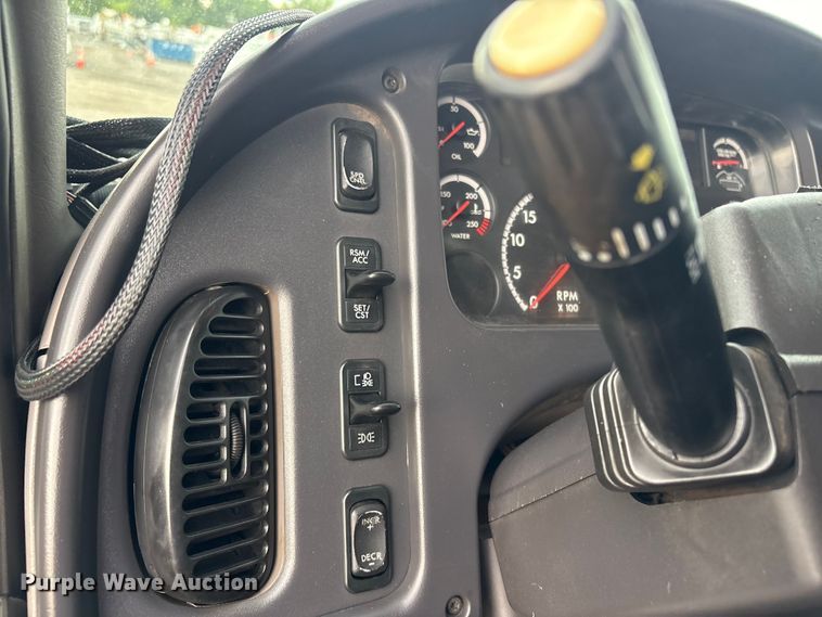 image for item EG9221 2012 Freightliner Business Class M2 grapple truck
