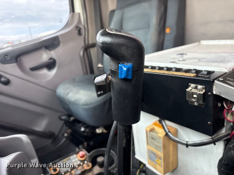 image for item EG9221 2012 Freightliner Business Class M2 grapple truck