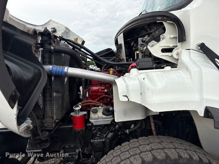 image for item EG9221 2012 Freightliner Business Class M2 grapple truck