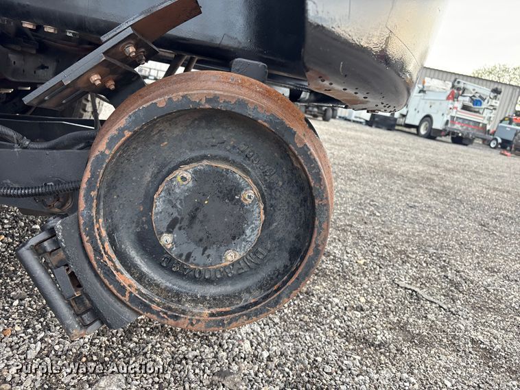 image for item EG9221 2012 Freightliner Business Class M2 grapple truck