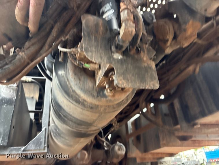 image for item EG9221 2012 Freightliner Business Class M2 grapple truck