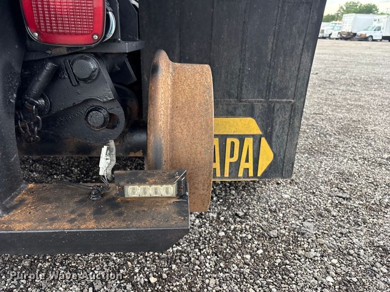 image for item EG9221 2012 Freightliner Business Class M2 grapple truck