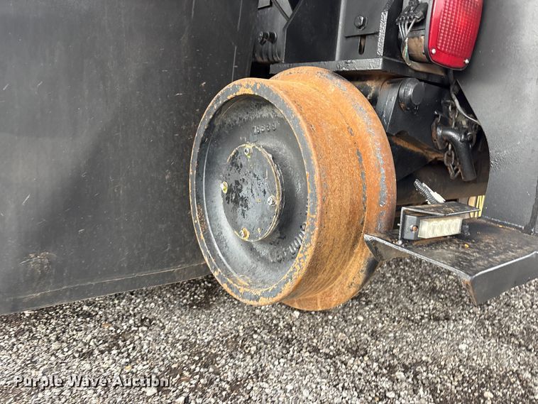 image for item EG9221 2012 Freightliner Business Class M2 grapple truck